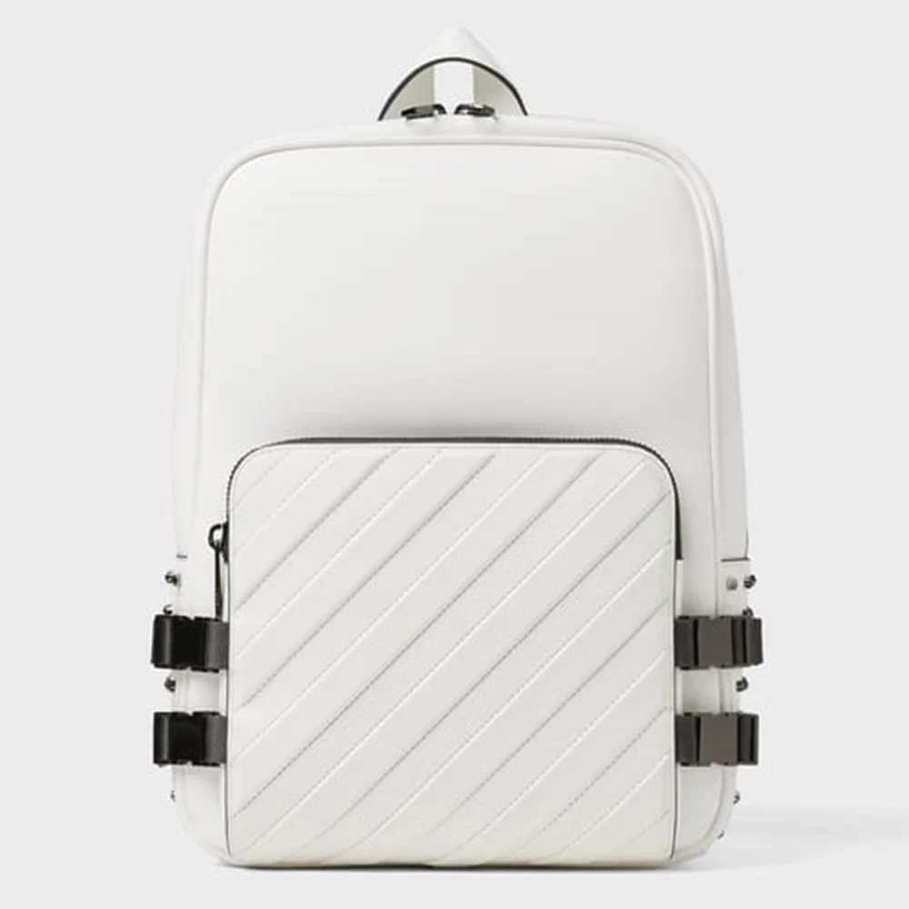 Mochilas De Hombro Para Hombre Impermeables De Cuero Pu Blanco Con Logotipo  Personalizado - Buy Hombre,Mochila De Cuero,Remache Mochilas Product on  Alibaba.com