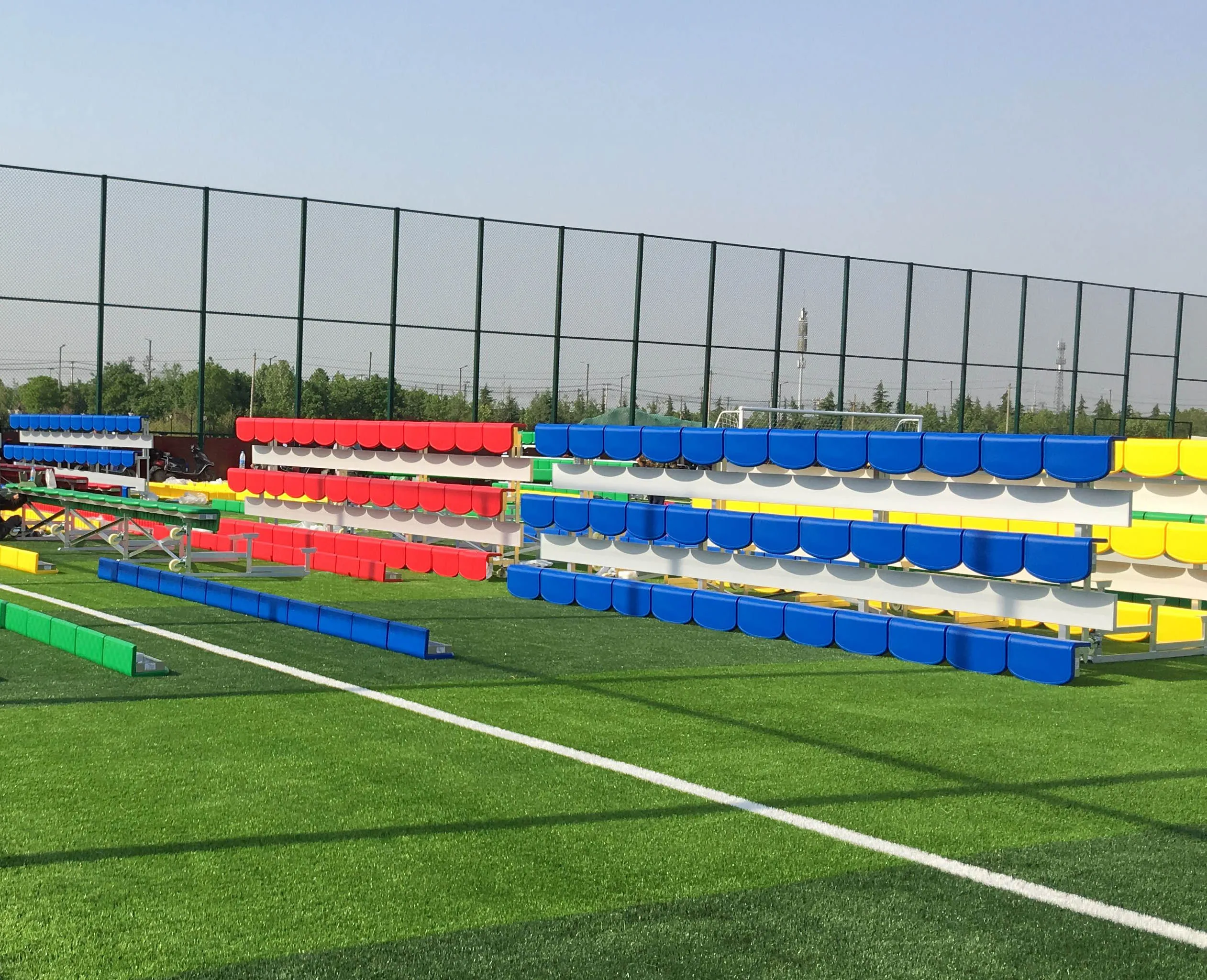 Modular Folding Stadium Seat with Metal Frame and Shelter 9