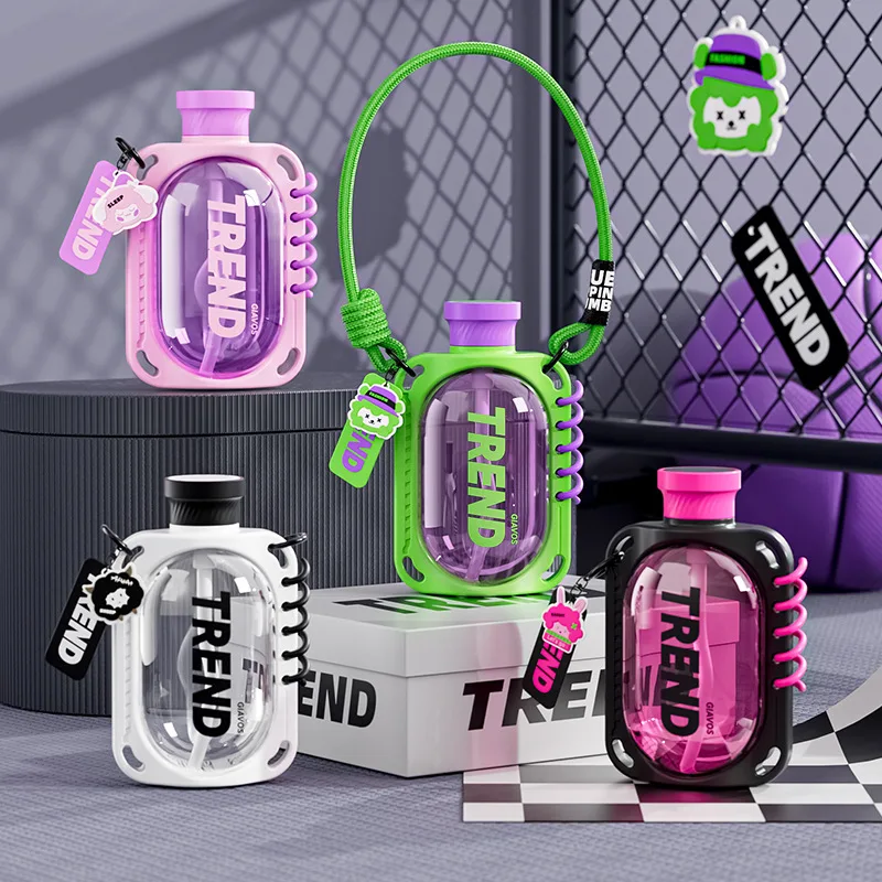 クールベストとストロー付きボトル　2点 780ml スポーツウォーターボトル（ストラップ付き） 学生用