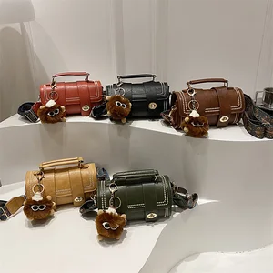 2026 Winter New Trendy Women's French Retro Style Handheld Crossbody Bag Zipper Shoulder Bag