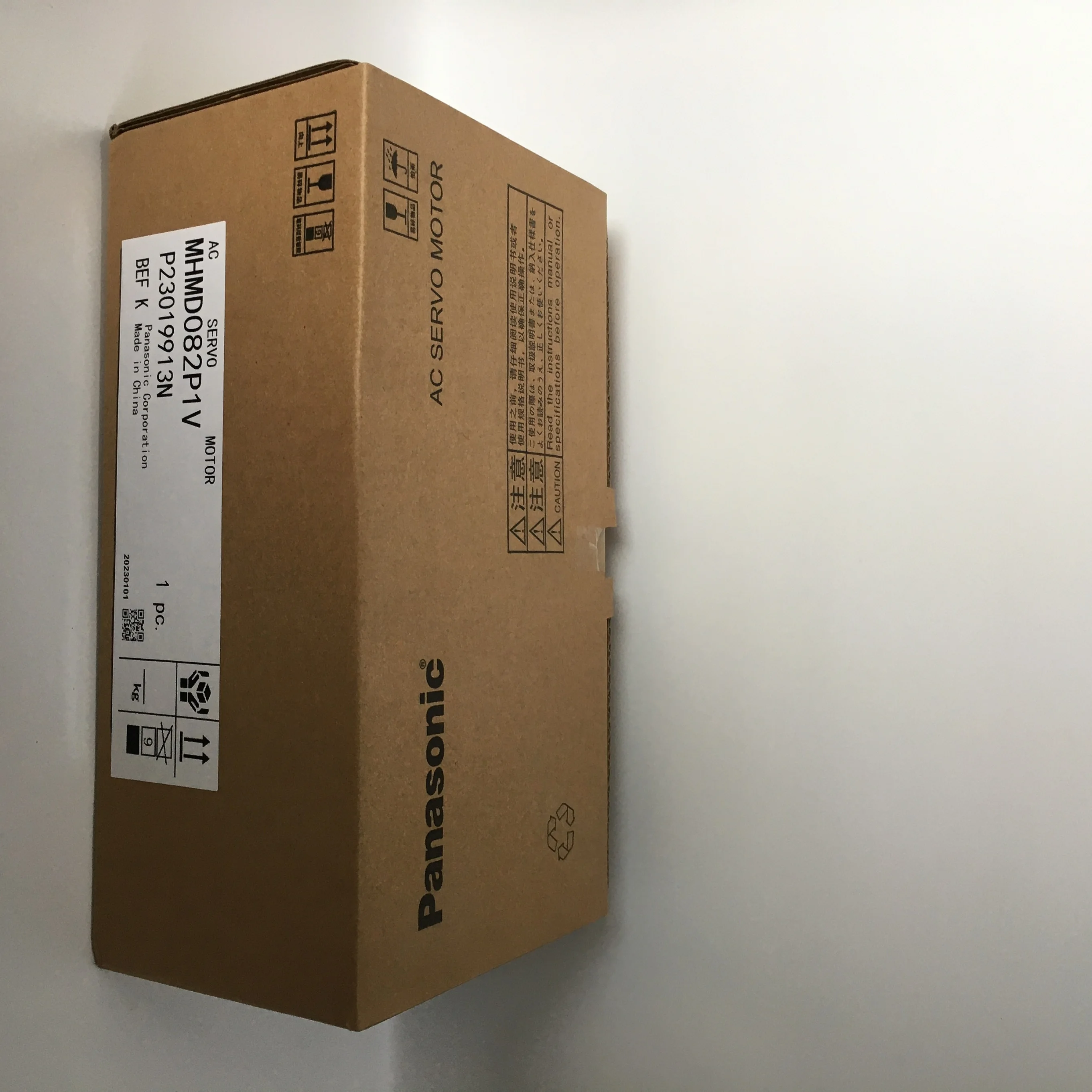 Panasonic AC servo motor MHMD082P1V Panasonic AC servo motor MHMD082P1V