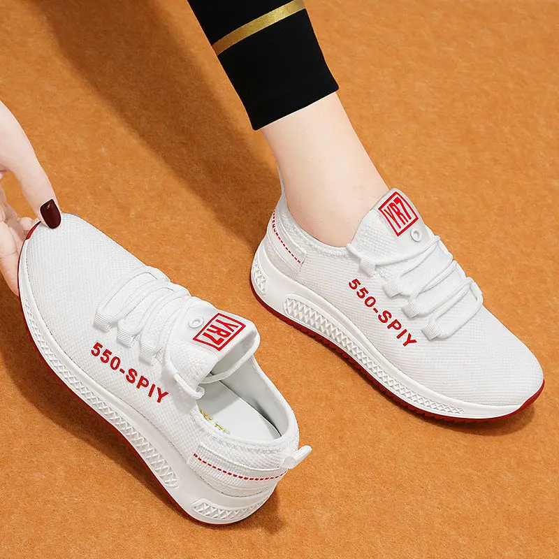 New Arrivals Moda Feminina Baratos Sapatos Casuais Sapatas Lisas Das  Mulheres Das Senhoras Da Menina Do Esporte Sapatos Brancos Tênis De Corrida  Para As Mulheres - Buy De Alta Qualidade Da Moda