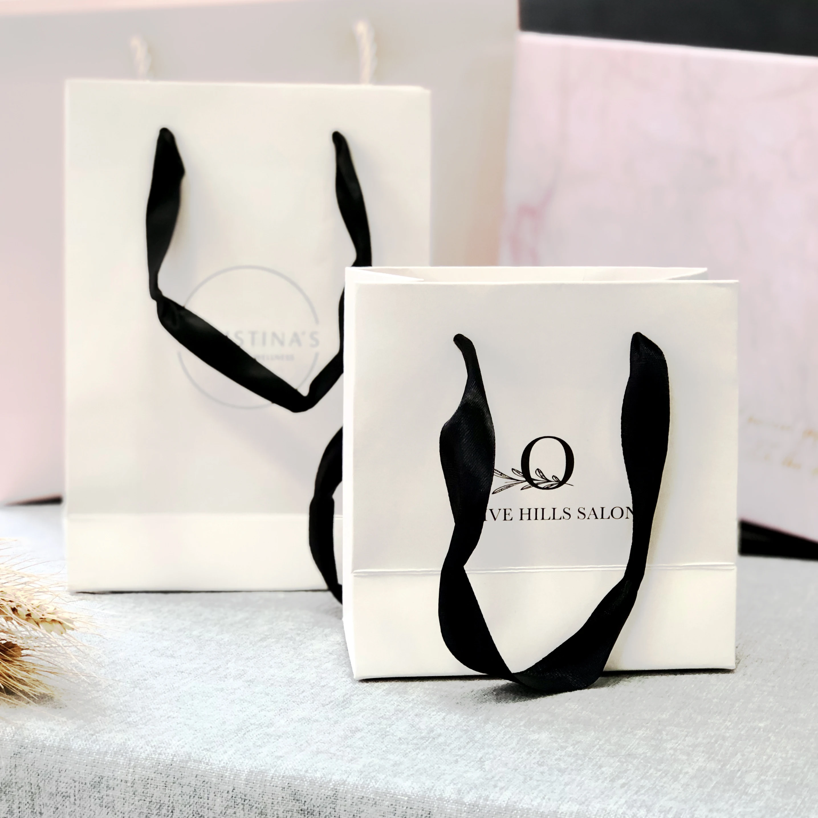 Custom Printed Logo Luxury White Paper Bags For Retail Gifts Oem
