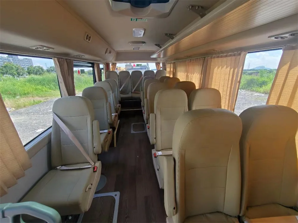 Customized City Buses 7M Passenger Transport Electric Bus Public Transportation 23 Seats Buses Euro 3 Diesel Road Vehicle