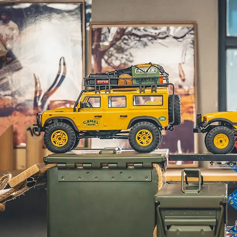 FMS 1:24 Scale FCX24M Land Rover Family Camel Trophy Edition RC