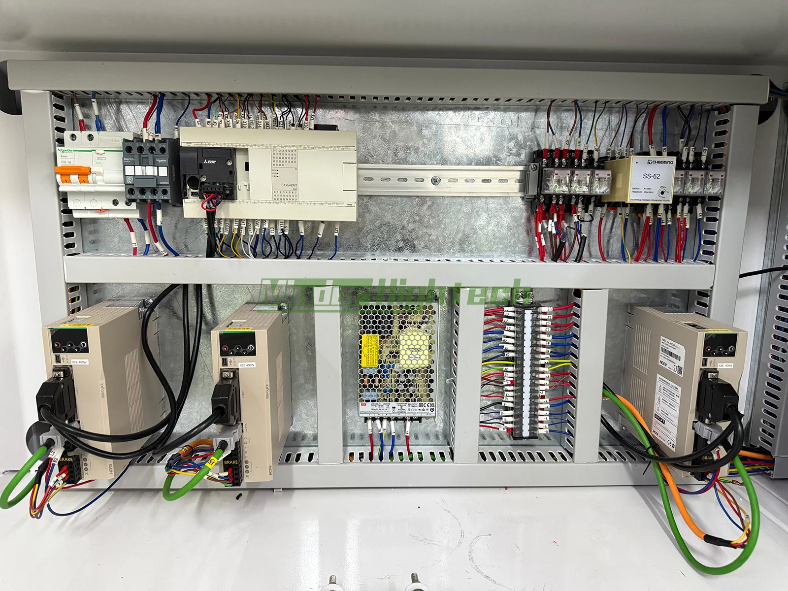 Направљени Онлине вишеглави Гантри атмосфера Плазма Површински третман систем