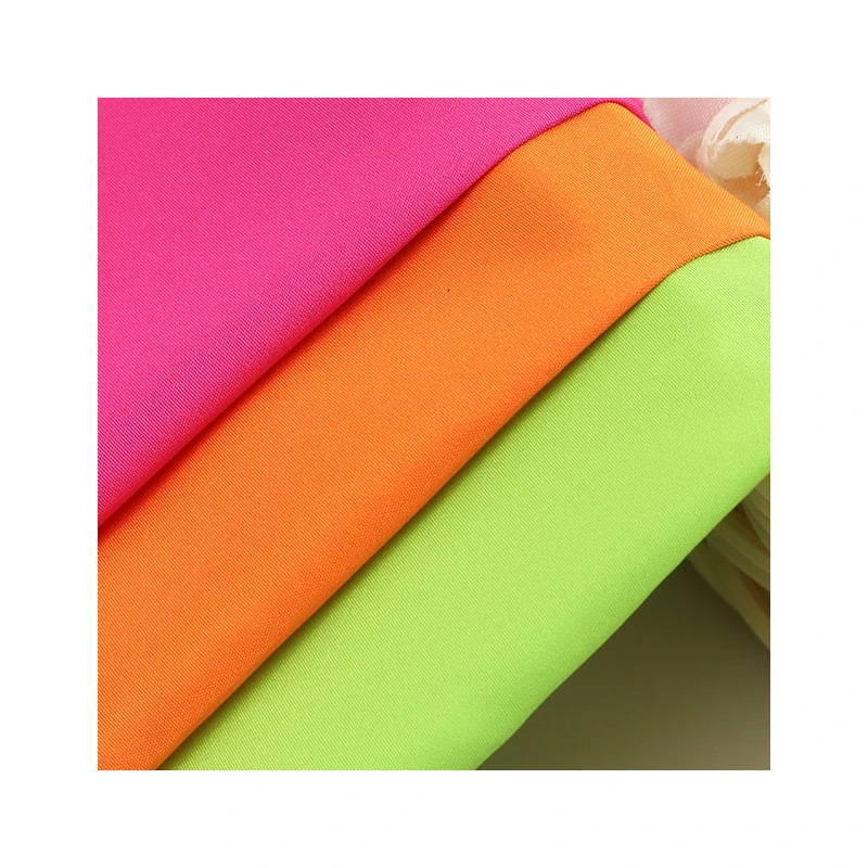 Atmungsaktives, einfarbiges Pongee-Gewebe aus 100 % Polyester 300T für Geschäftskleidung