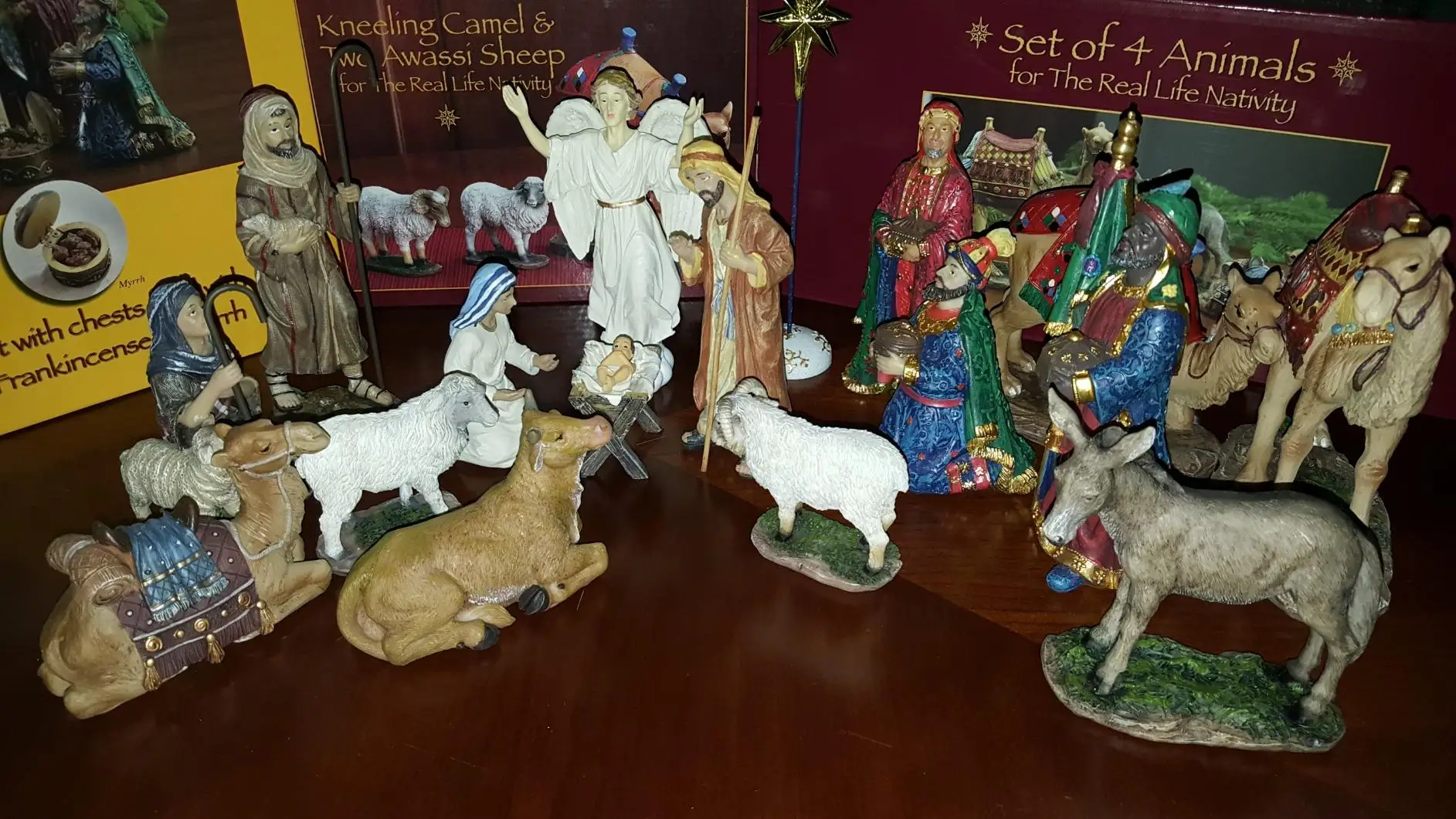wholesale custom home decoration polyresin catholic religious holy family statue christmas crib nativity set