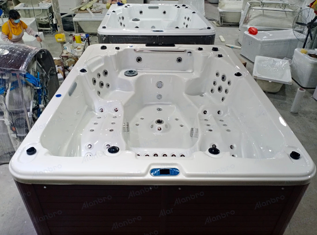 Luxury 4-6 Person Acrylic Shell Hot Tub - Smartmak Spa