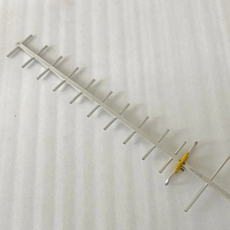 Factory Sales Cost Effective 12 element High Gain TV Signal Receiver Antenna Outdoor Yagi Antenna  HD TV  UHF Antenna
