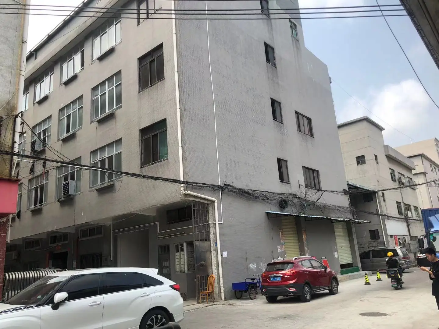 Dongguan Fanghong Clothing Co., Ltd.