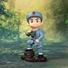 Figura del Ejército Rojo con telescopio B