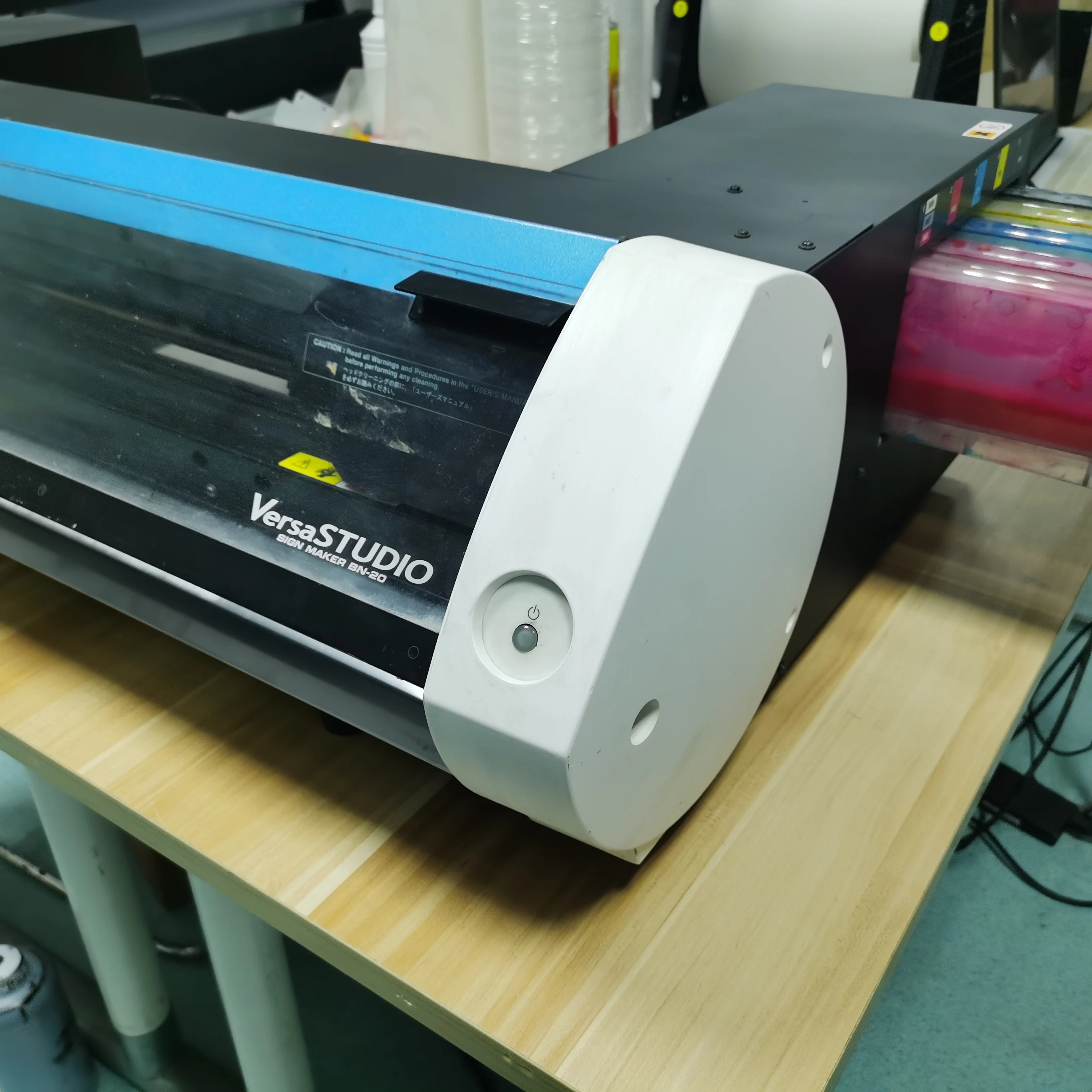 Used Roland BN20 4-Color Eco Solvent Inkjet Printer Cutter Automatic Vinyl Banner & Car Stickers Label Printer & Cutter Machine