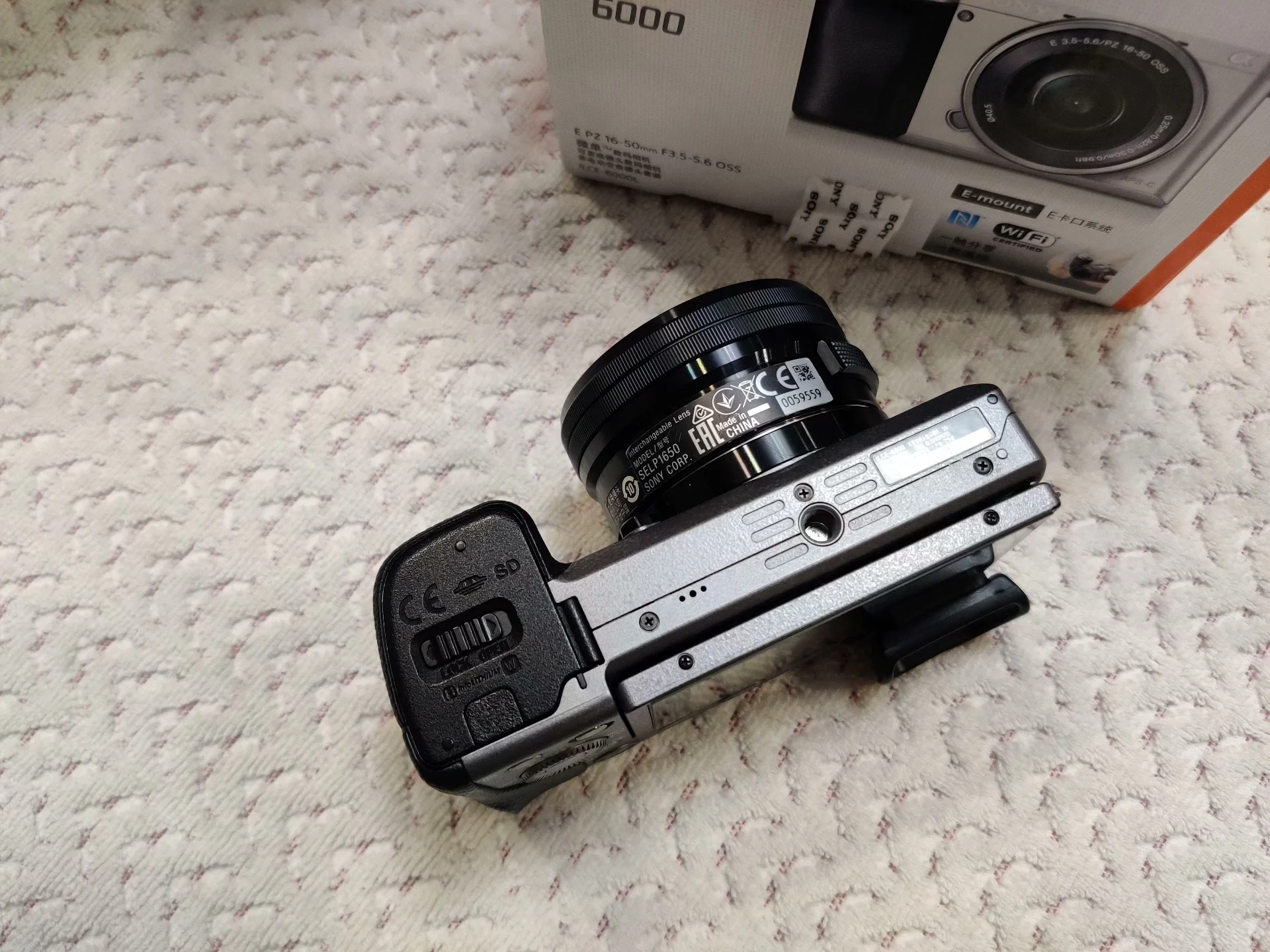 90% New Sonys A6000 with E16-50 Lens Professional Digital DSLR Cameras ...