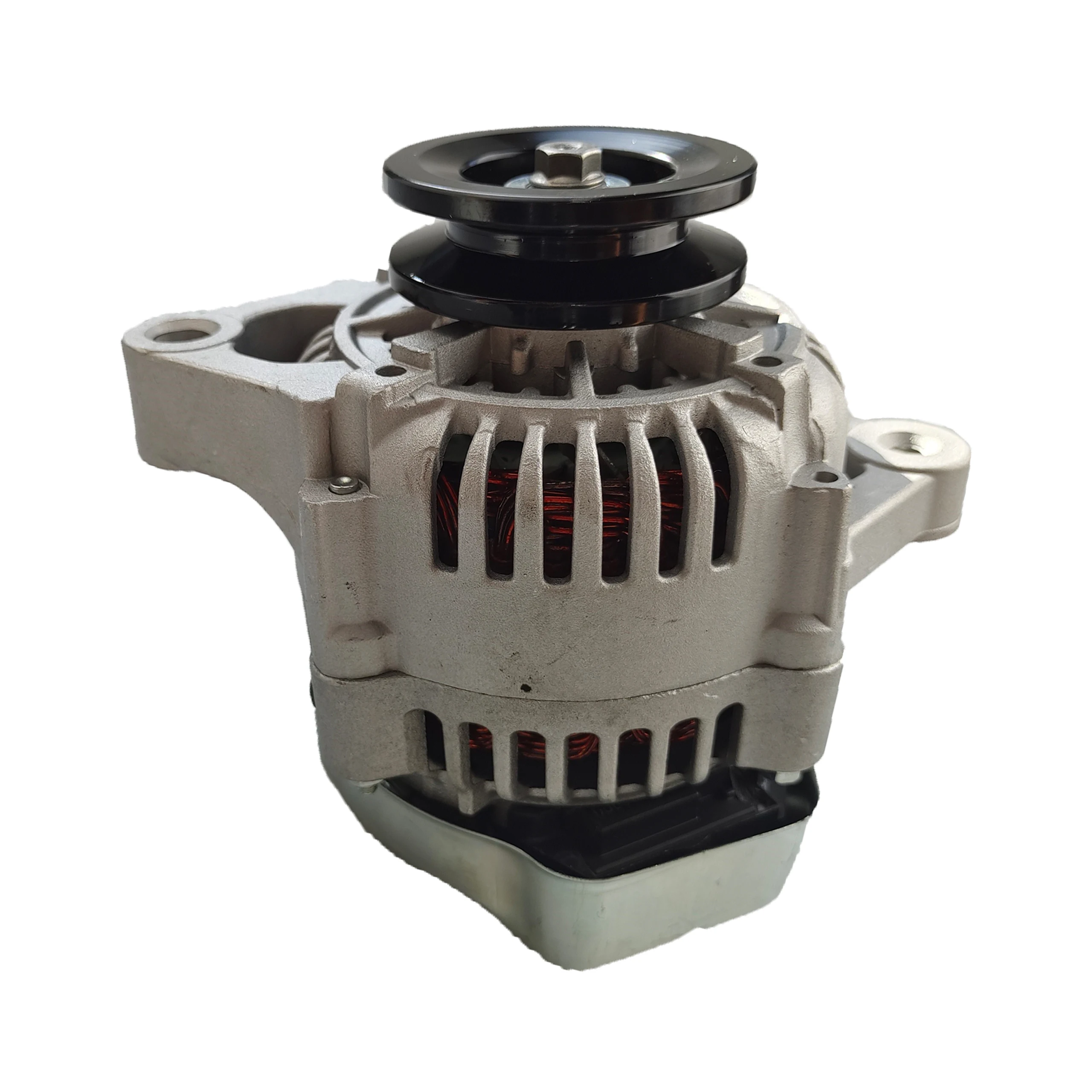 Kubota D1703 L3608トラクター部品TC339-15682マイクロオルタネーター