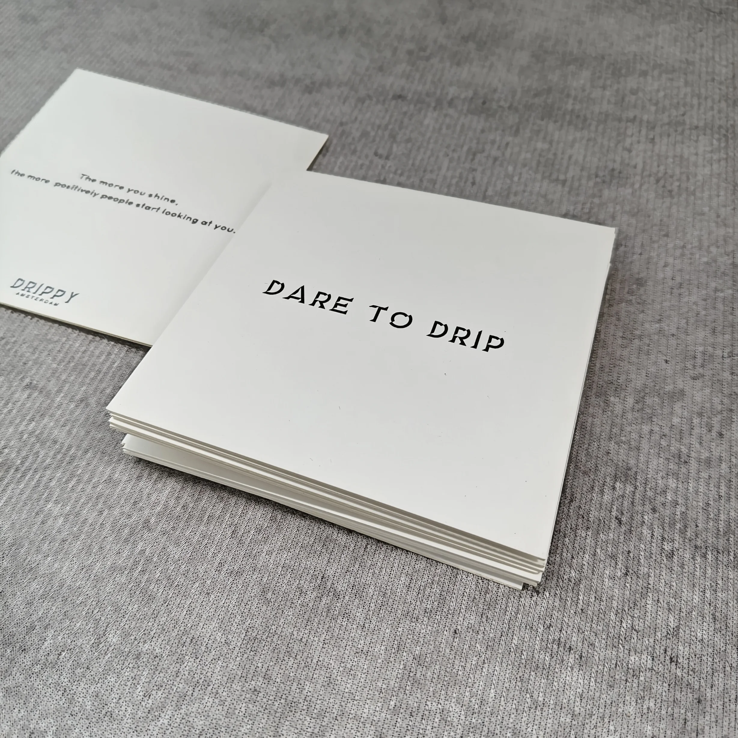 Customized 800g High Quality Luxury Business Card with UV Printing Small