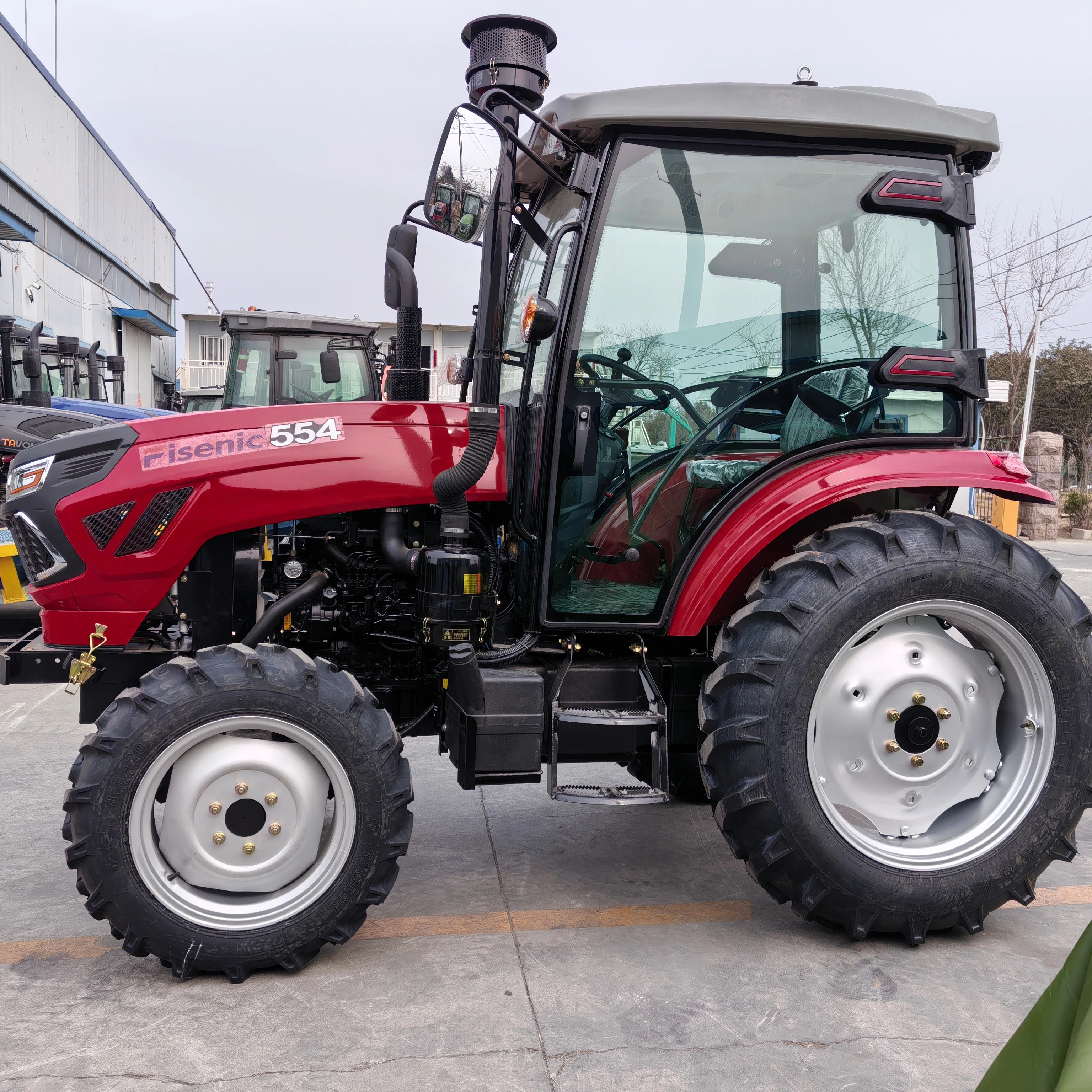 Foton 554 Model 4x4WD Multifunctional Tractor New Condition 50hp Diesel Engine 80hp Rated Power Red Cabin with Iseki Gearbox