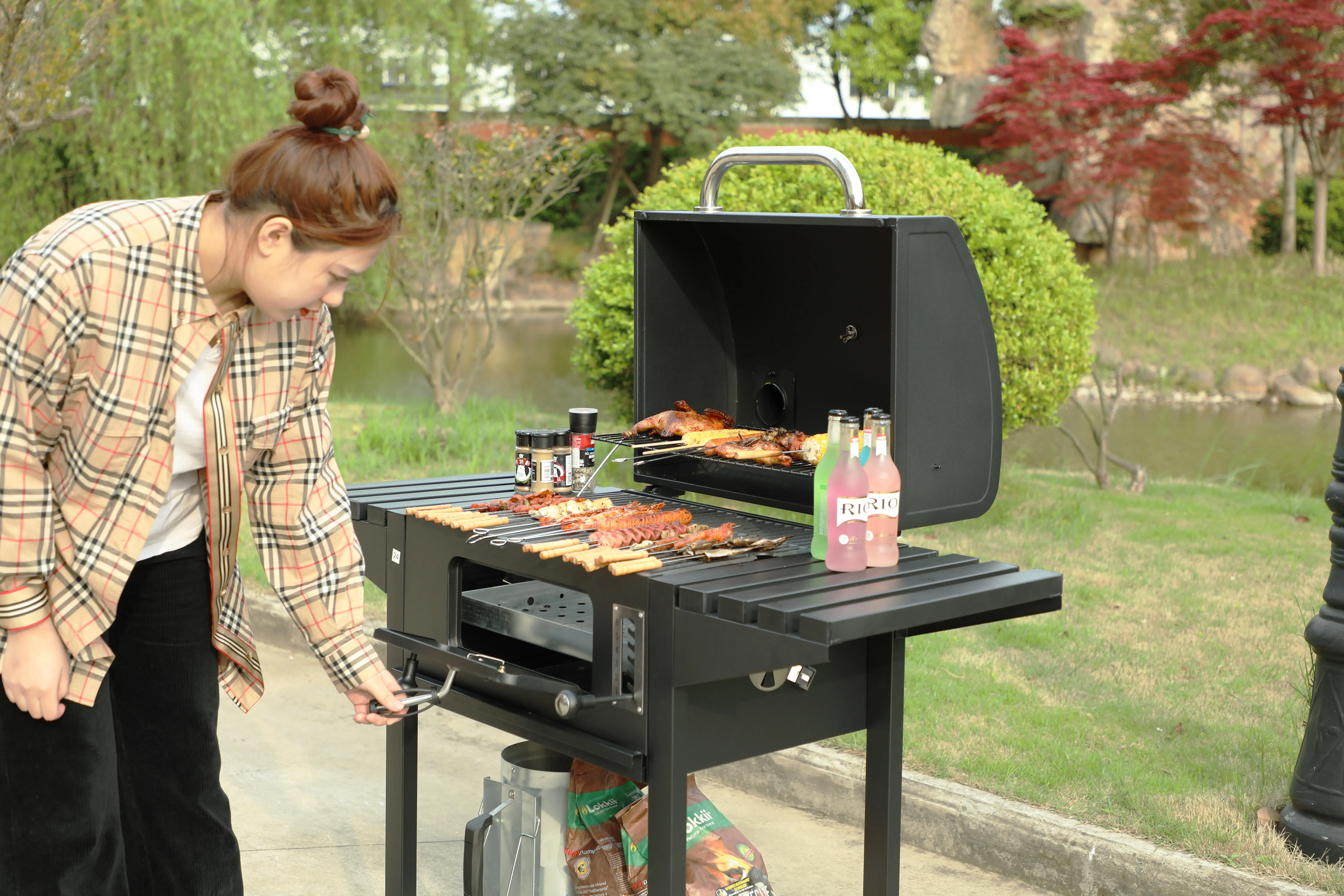 parrilla de carbón al aire libre