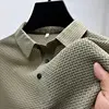 สีกากี