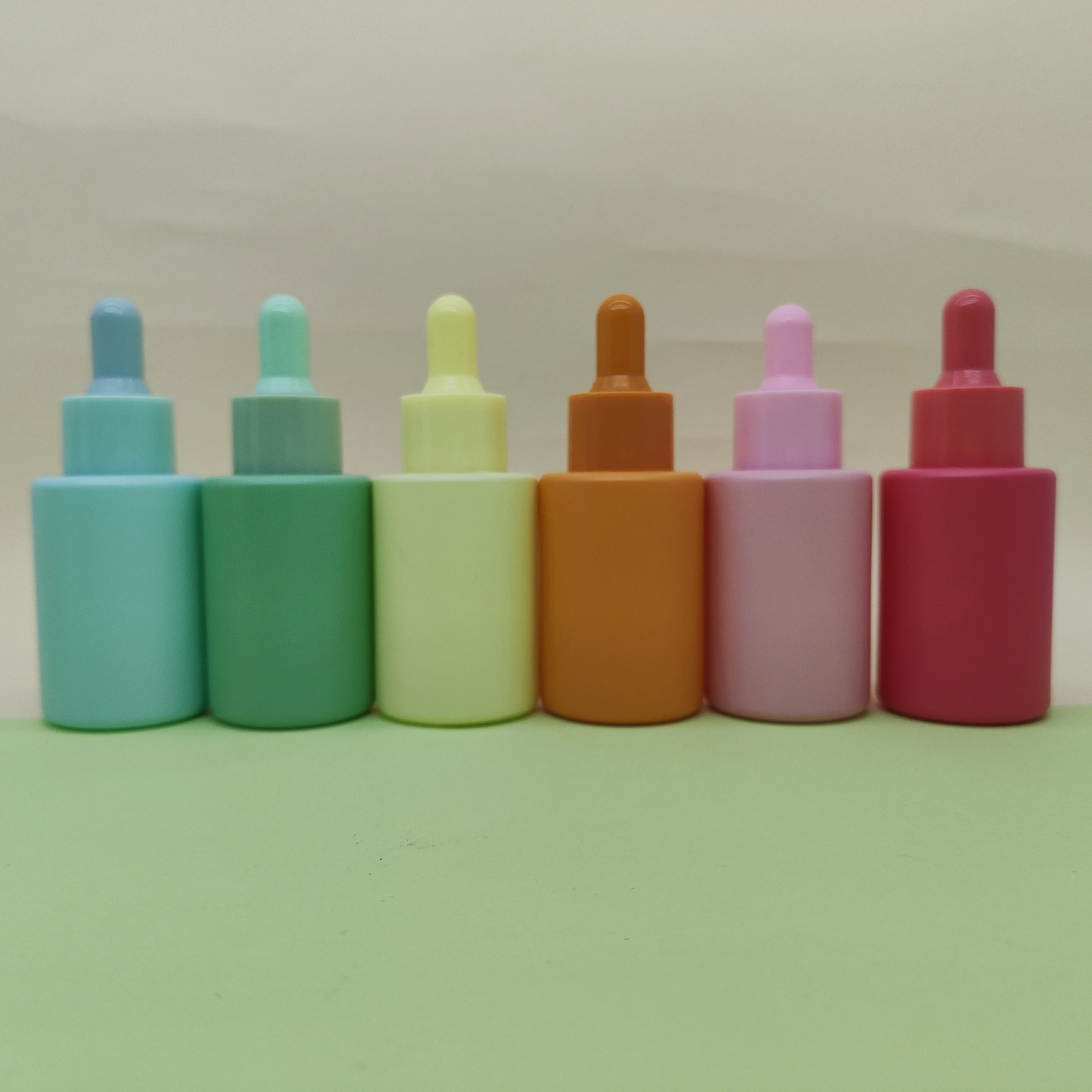 Macaron color 30ml flat shoulder round glass essential oil bottle colorful essence dropper bottle