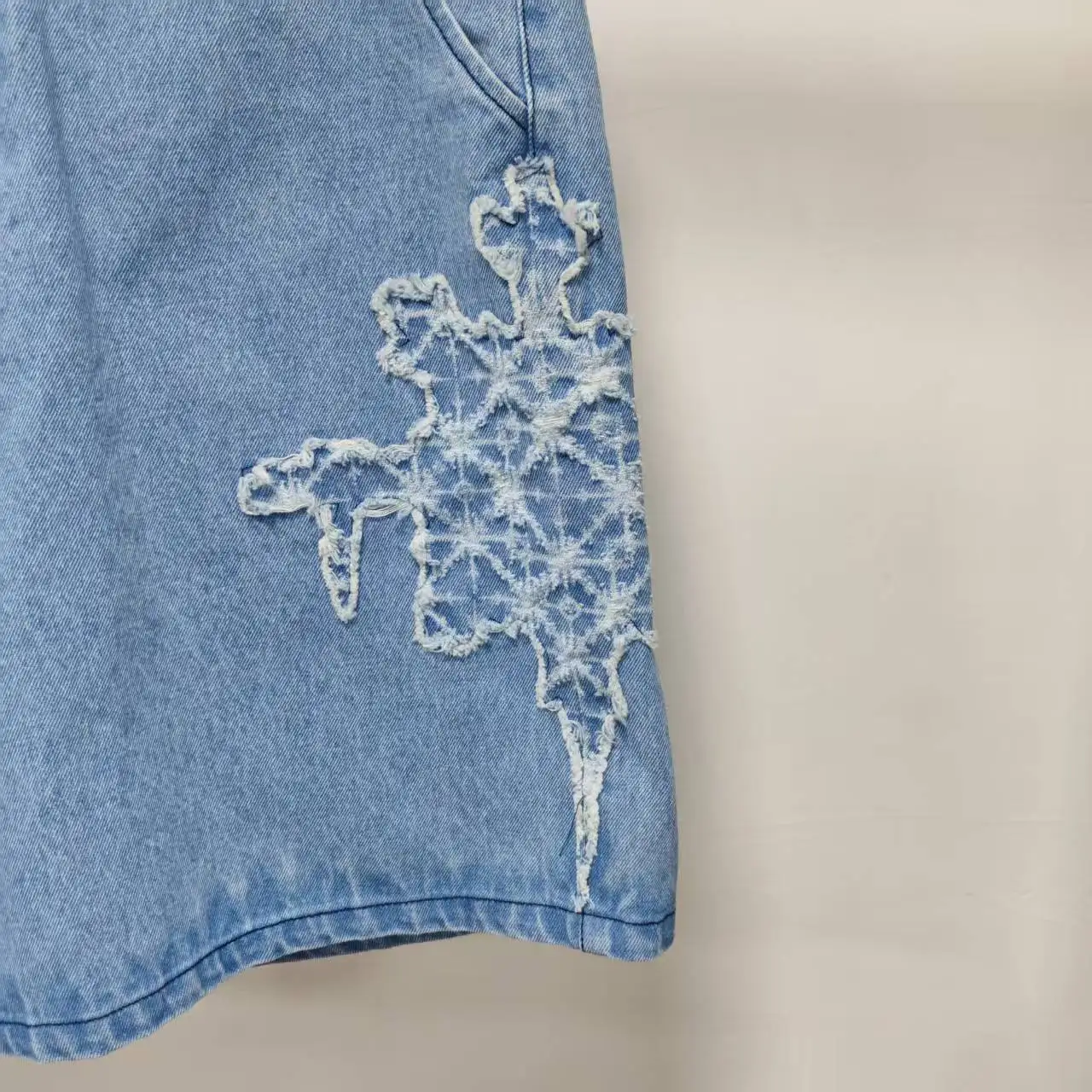 Wholesale Custom Logo Light Blue Cotton Denim Embroidered Distressed Baggy Wide Leg Streetwear Summer Wear Men Denim Shorts gallery 4