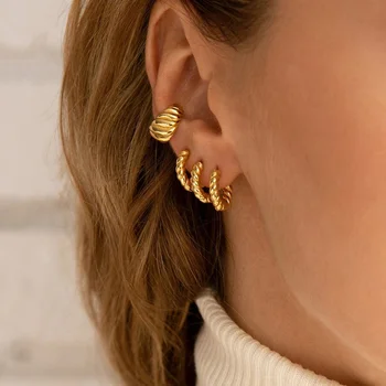 18K Gold Plated Twisted Earrings 17mm Circle Geometric Earrings for Women Minimalist Small Hoop Earrings 2020 Simple Jewelry