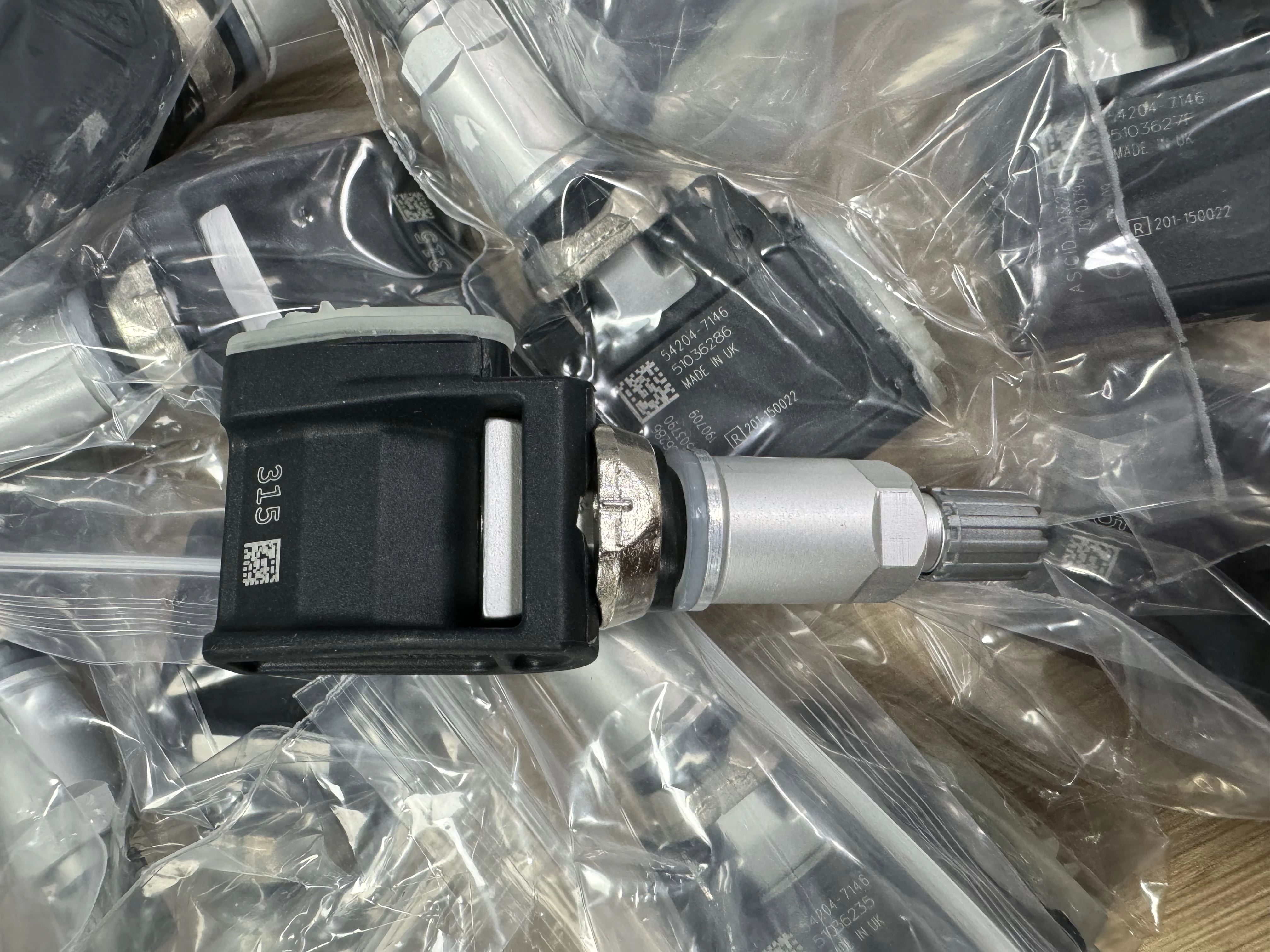 A0009052202 315MHz メルセデス・ベンツ純正 TPMS タイヤ空気圧