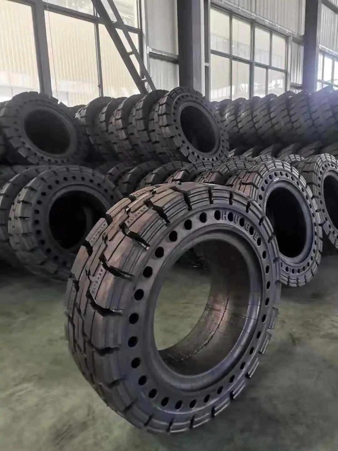 Forklift Parts Cushion Solid Rubber Tires Airless Industrial Tires Off