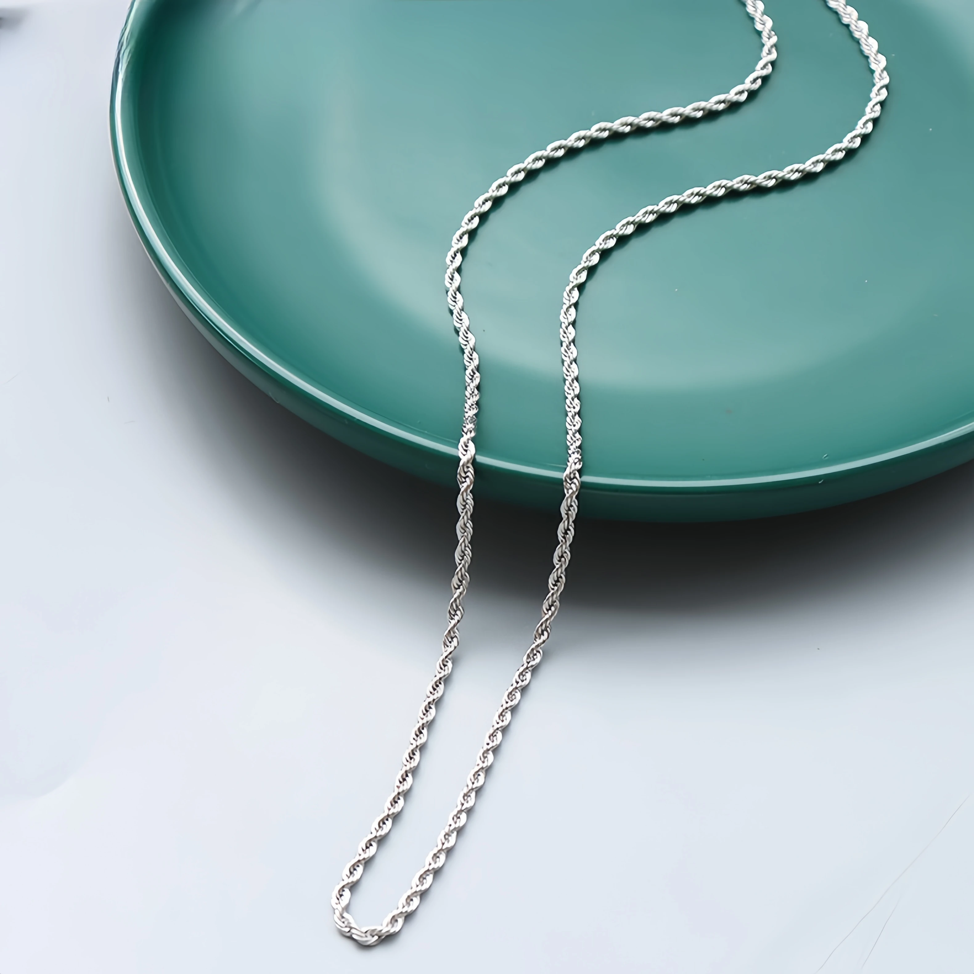 18K Gold Copper Alloy Titanium Steel Cross Chain Gypsophila Snake Bone Twist Box Chain Fish Mouth Vertical Square Chain Necklace