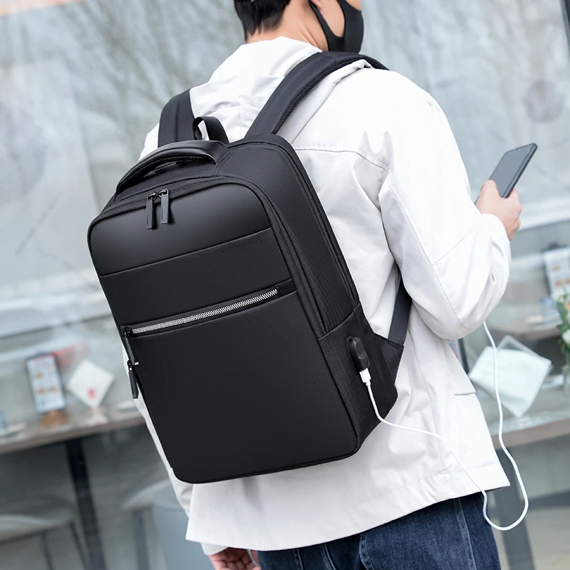 Zaino Uomo Impermeabile Per PC 15.6 Pollici Con Porta USB E Blocco – Da Lavoro, Scuola E Viaggio