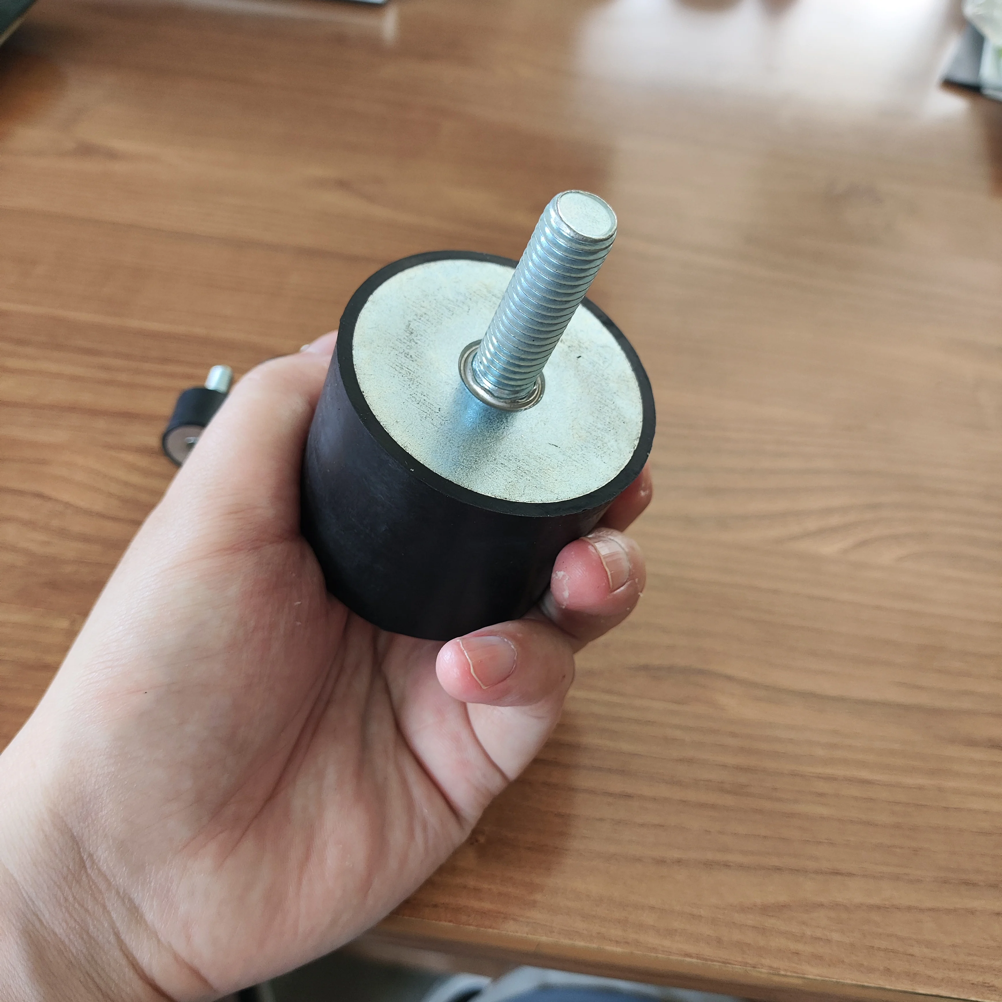 Isolateur de vibrations tampon en caoutchouc m&acirc;le femelle amortisseur en caoutchouc amortisseur isolateur de pare-chocs