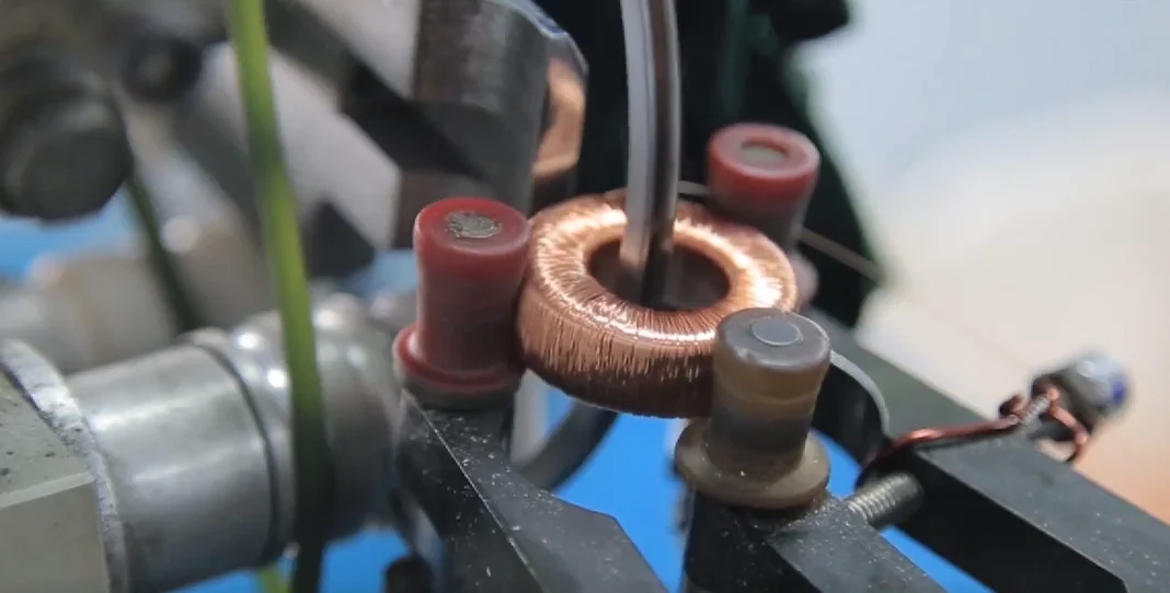 Open Loop Split Core DC Current Transformer 100-2000A 0-20mA 4-20mA 0-5V 0-10V Hall Effect Current sensors