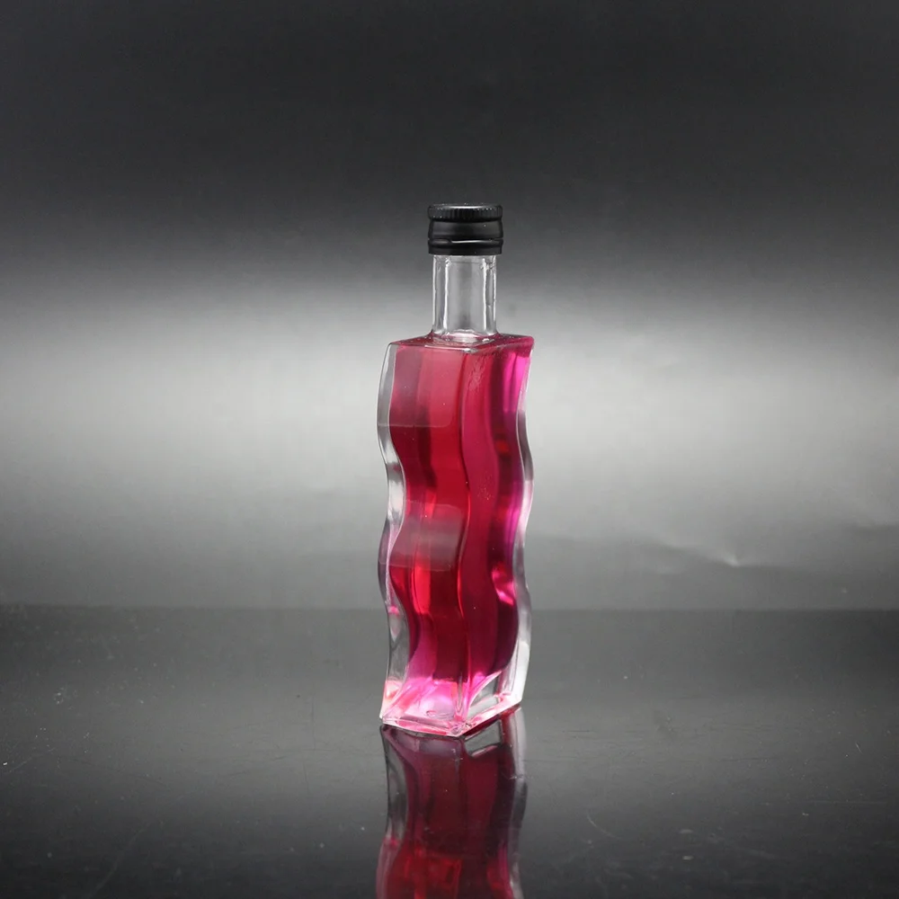 Shanghai Linlang 50ml Mini Wavy Liquor Glass Bottle