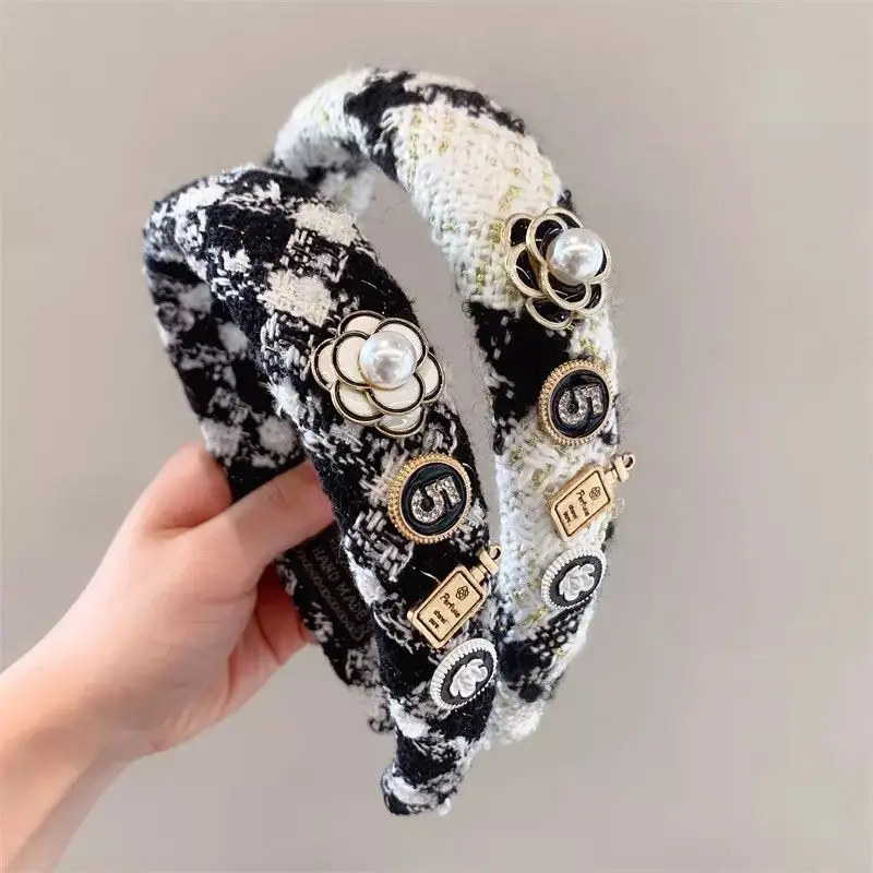 Luxury Catalog Designer Headband Luxury Woolen Bow Headband  display picture 3