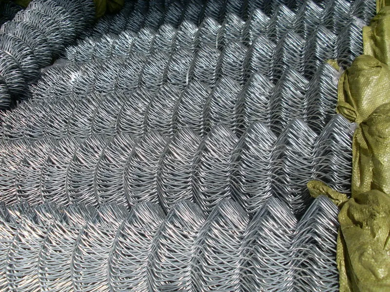 Galvanized Steel 6 X 50 Feet Chain Link Fence Fabric 12.5-AW Gauge