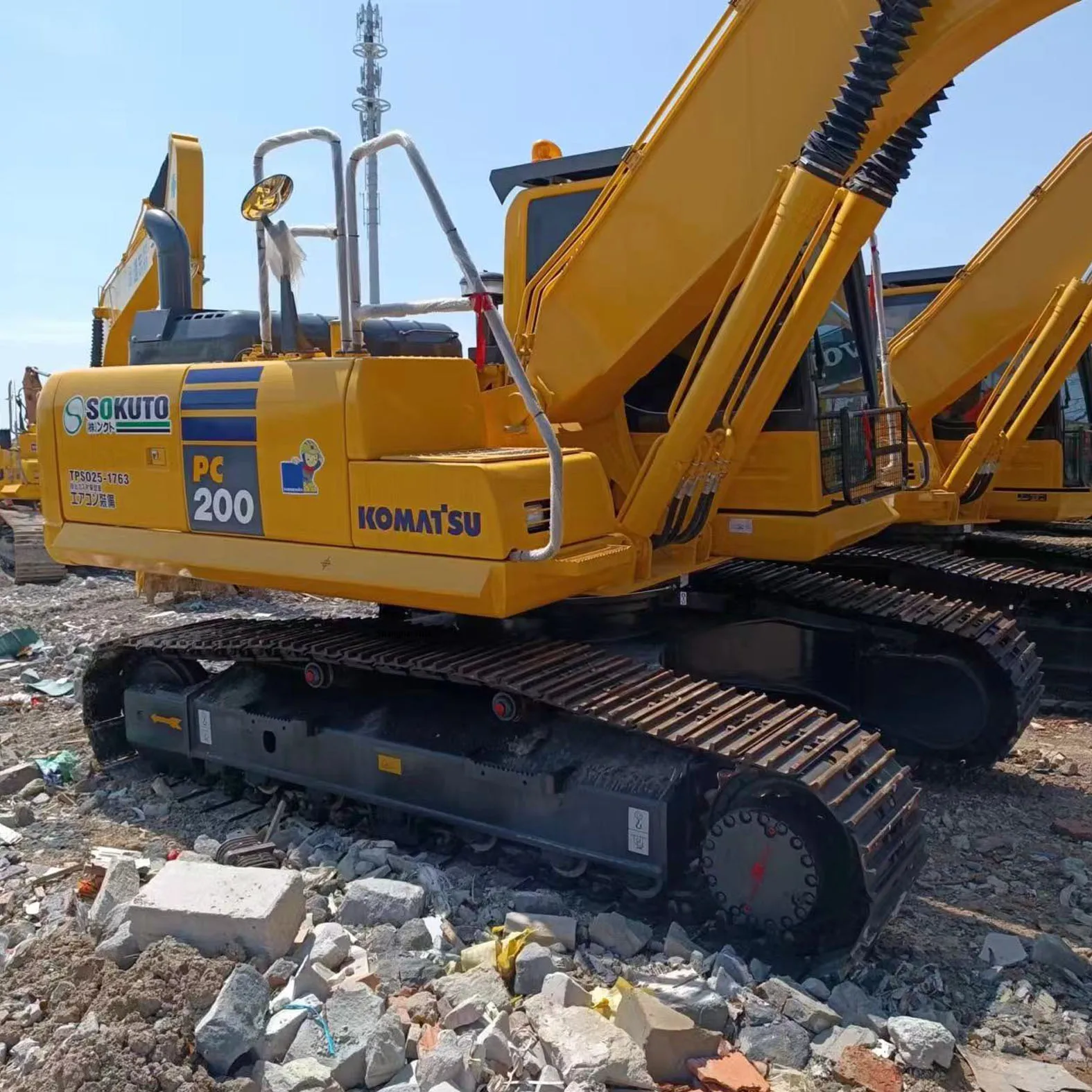 20トン日本掘削機中古コマツPC200-8クローラーショベル低価格中古