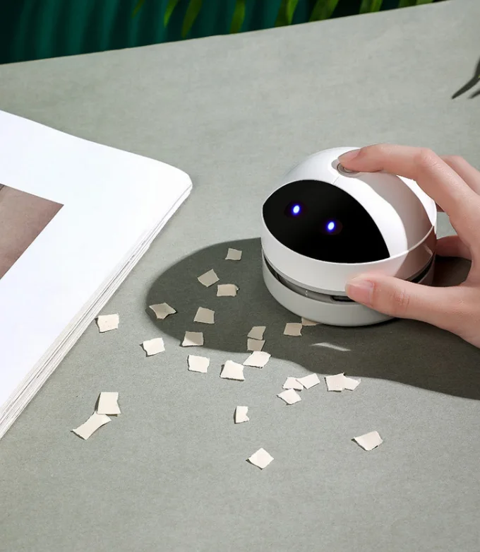 Robot Shape Mini Vacuum Cleaner Desk Table Dust Vacuum Table Sweeper Desktop Cleaner With Clean Brush for Home Office