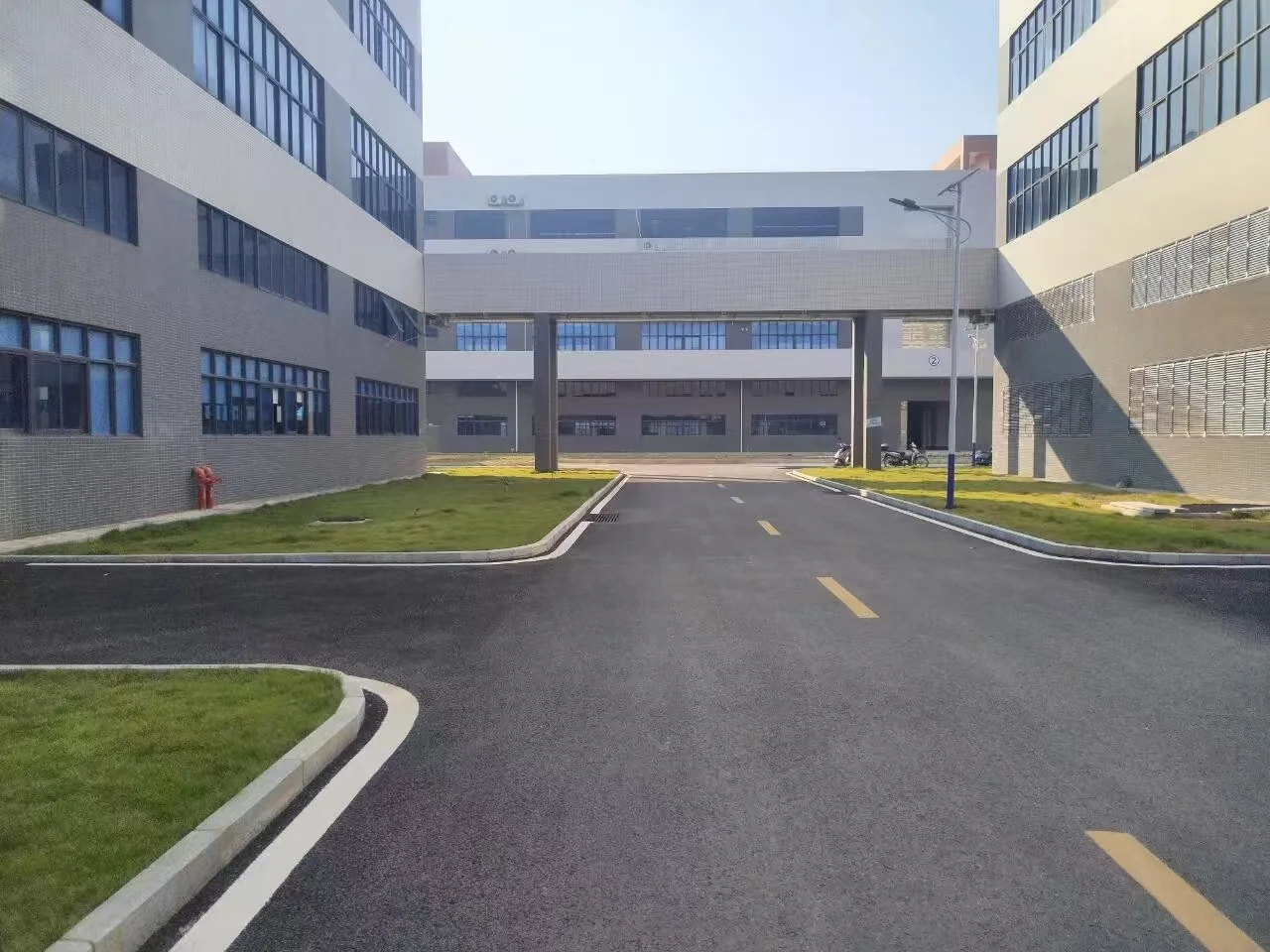 Guangzhou Yiyifang Clothing Co., Ltd. 2