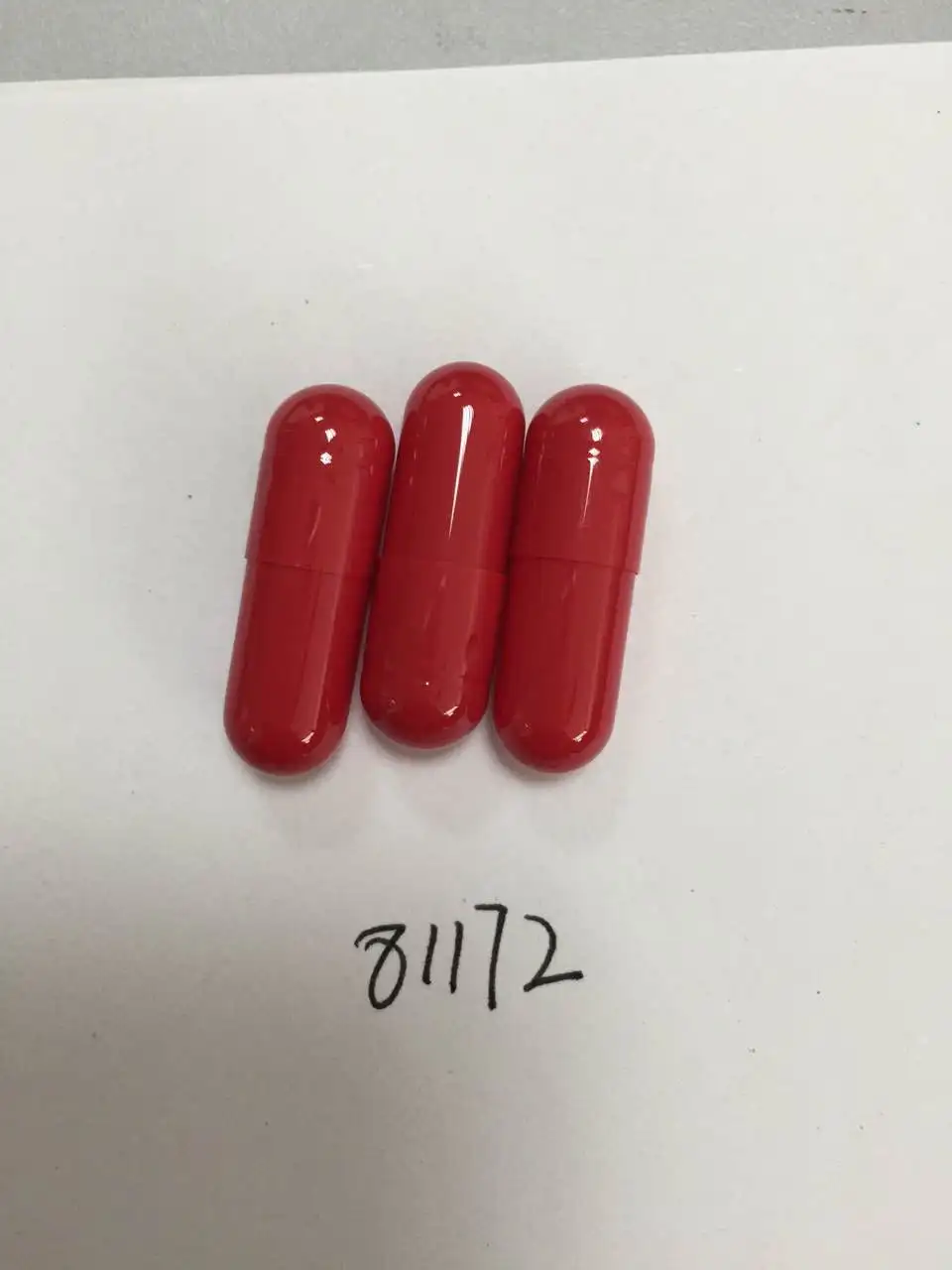 Beautiful Pearl Red Color Hard Capsules Printed Capsule