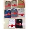 Couleurs mélangées, tailles mélangées, tissus mélangés
