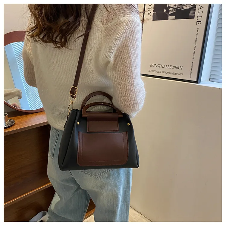 Retro 2025 New Fashionable Contrasting Color Handbag Large Capacity Single Shoulder Crossbody Bag Women's Bag