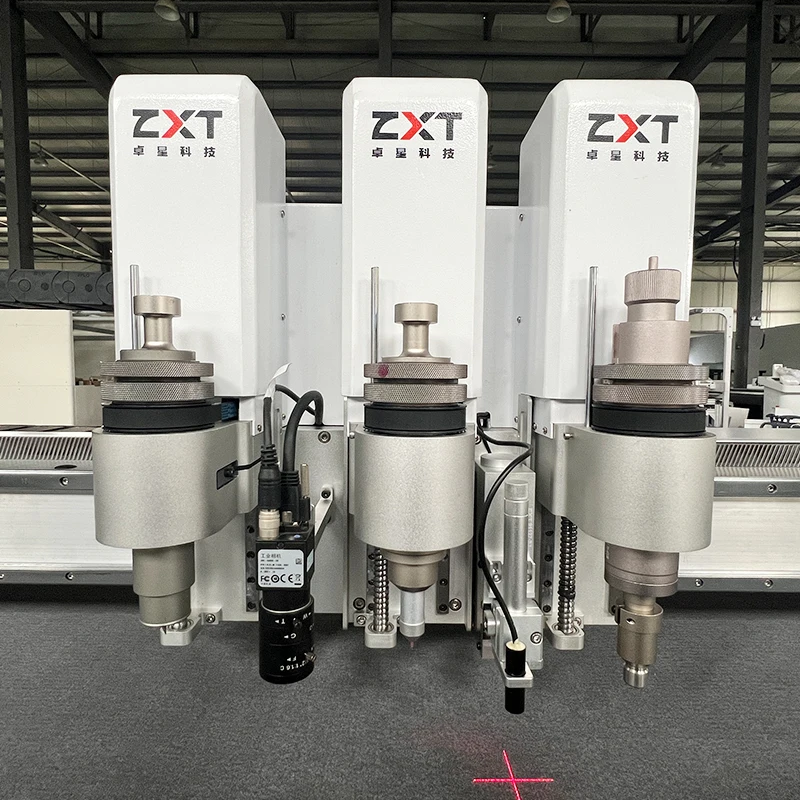Máquina de corte ZXT CNC para papelão com 3 anos de garantia