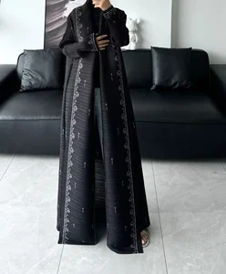 Best Selling Women's Fashion Abaya Design Pleated Printed Long Robe Stretchy Plus Size Casual Miyake Abaya