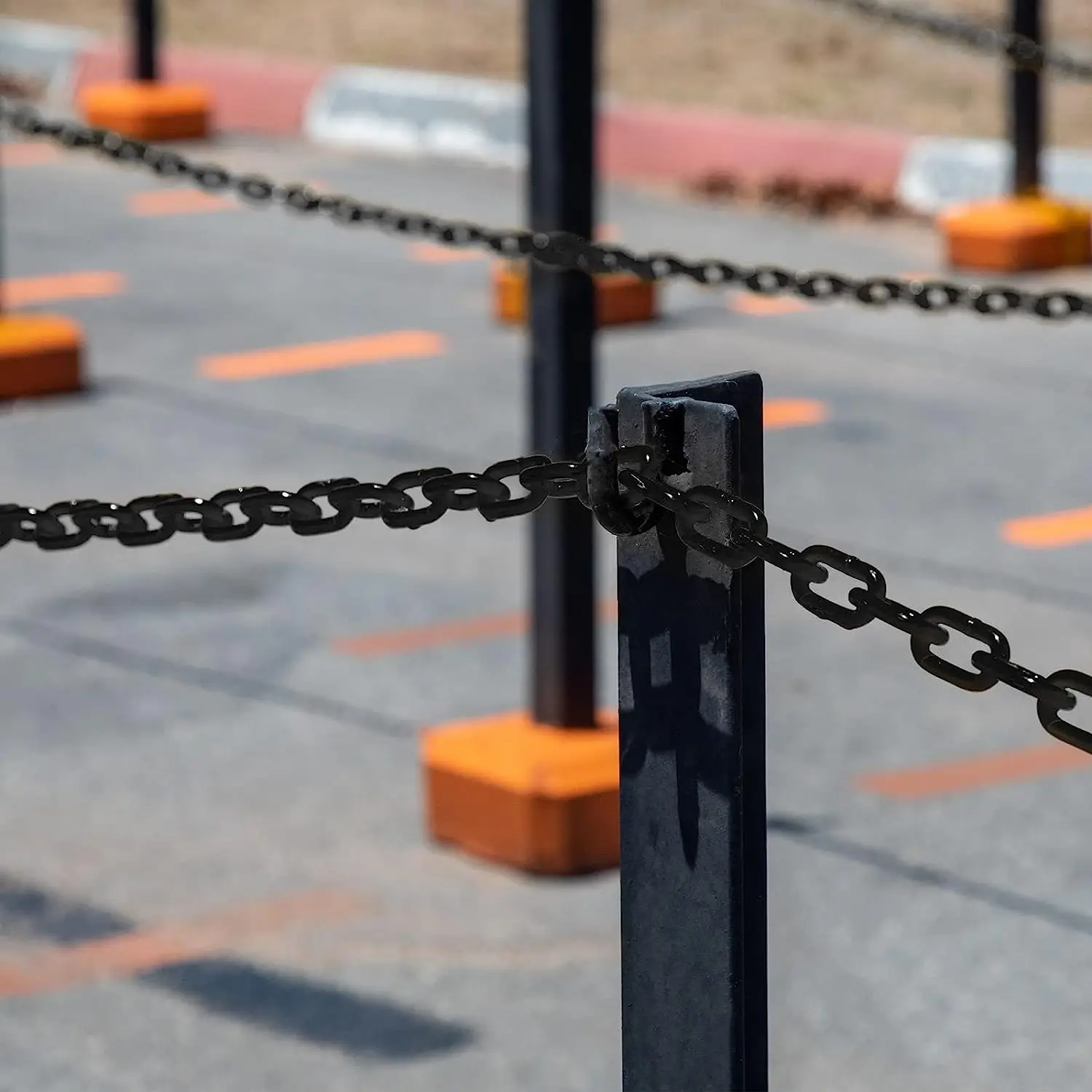 Black Plastic Chain with 100 Feet Length and Injection Structure for Safety and Crowd Control