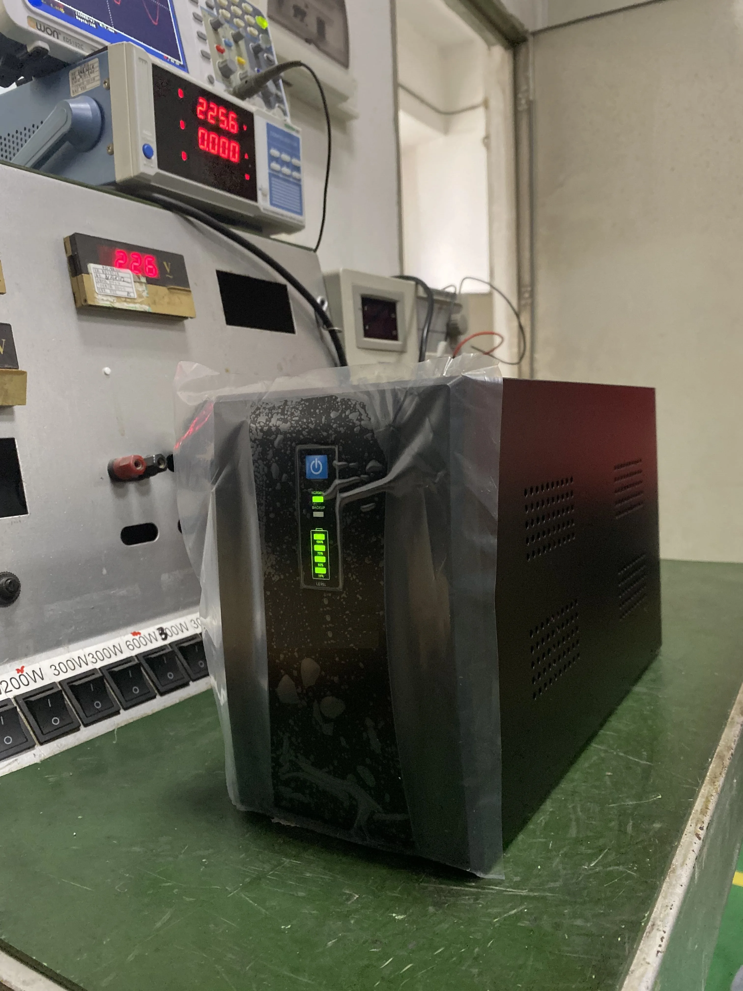 Small Mini Line Interactive Offline UPS 450VA 650VA 850VA  800va 1000va 1200va 1500va 2000va for Computer Wifi Router CCTV UPS