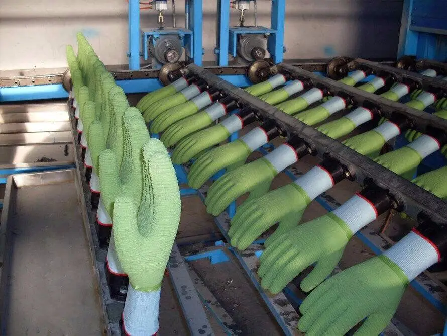 Купить производство перчаток. Станок по производству резиновых перчаток. Оборудование для производства резиновых перчаток. Аппарат для производства перчаток нитриловых. Оборудование для производства латексных перчаток.