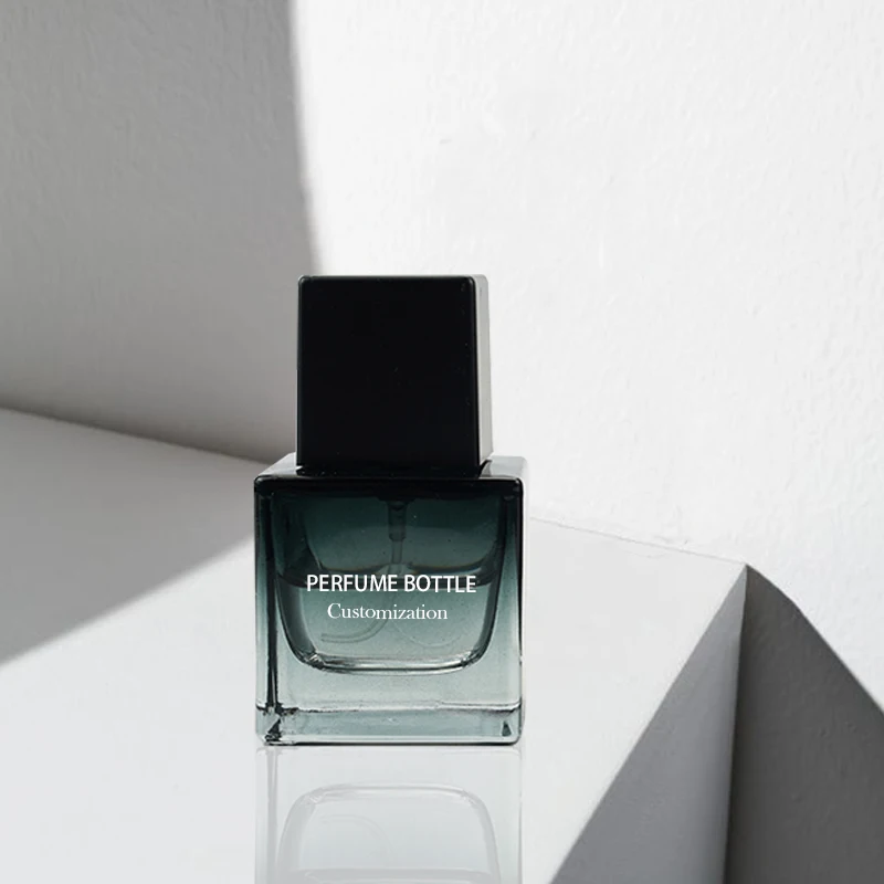 30ml 50ml 100ml Customized Gradient Black Square Perfume Bottles with ABS Square Lid