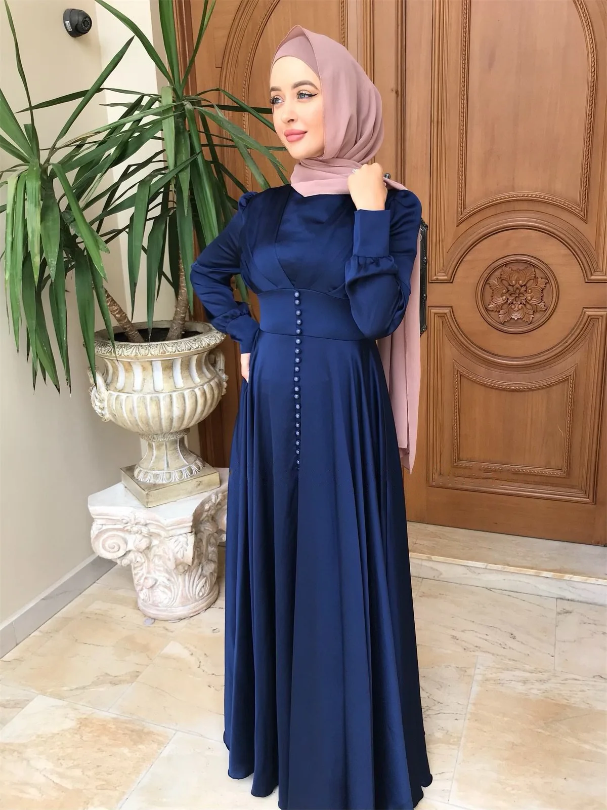 S-XXL Middle Eastern Muslim Women's Dress Summer Elegant Satin Beaded Dress Muslim Abaya S-XXL Middle Eastern Muslim Women's Dress Summer Elegant Satin Beaded Dress Muslim Abaya