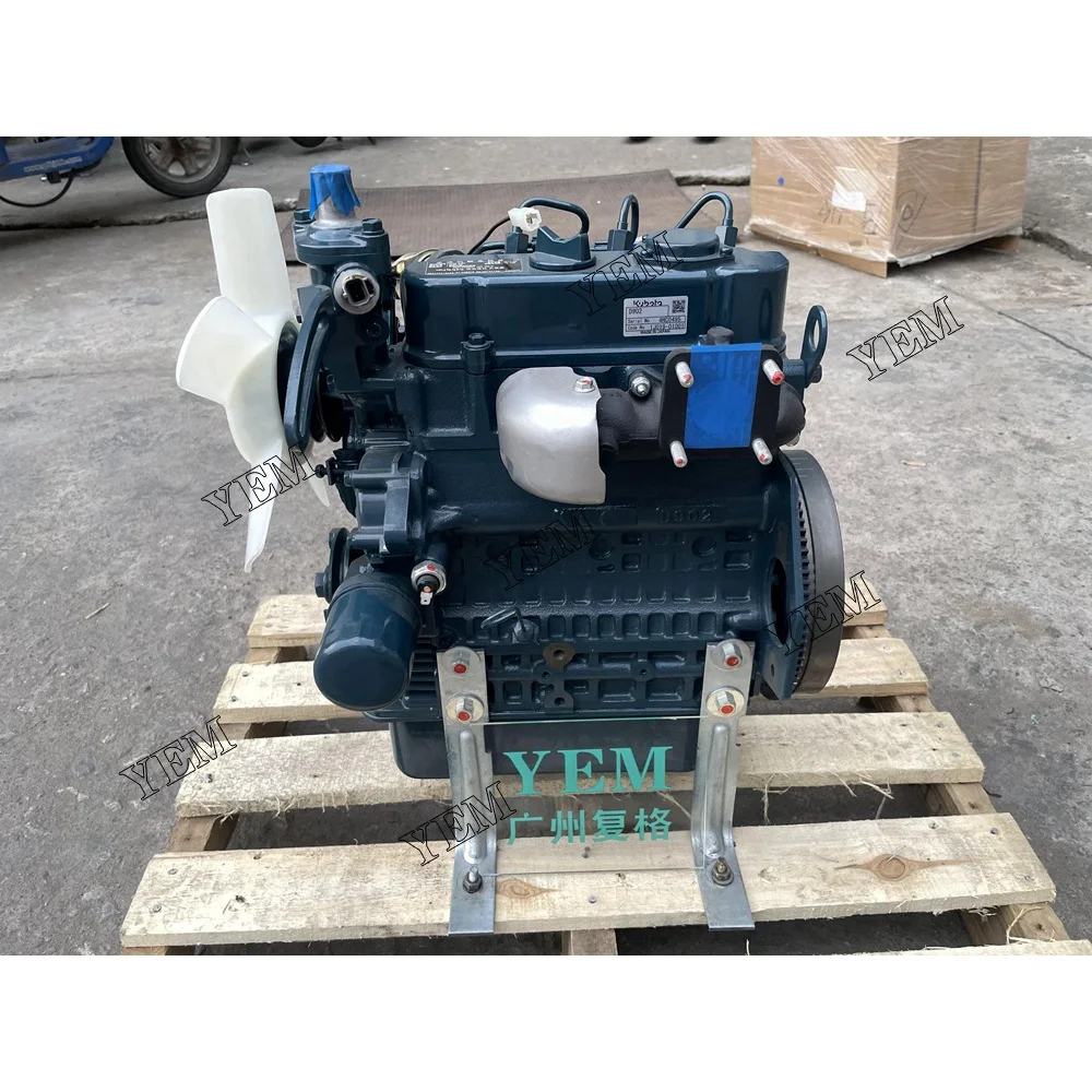 D902 Engine 1J019-01001 3200RPM 16.1KW for Kubota Loader 4