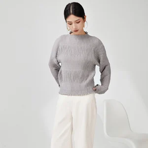 2025 Latest Design Miyake Pleated Long Sleeve Casual Shirt Women High Quality Polyester Vintage Crew Neck Solid Color Shirt